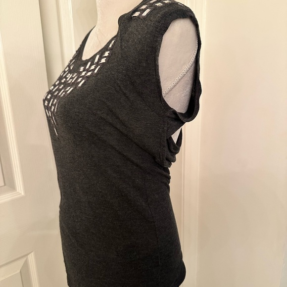 Guess Designer Top - Picture 5 of 6